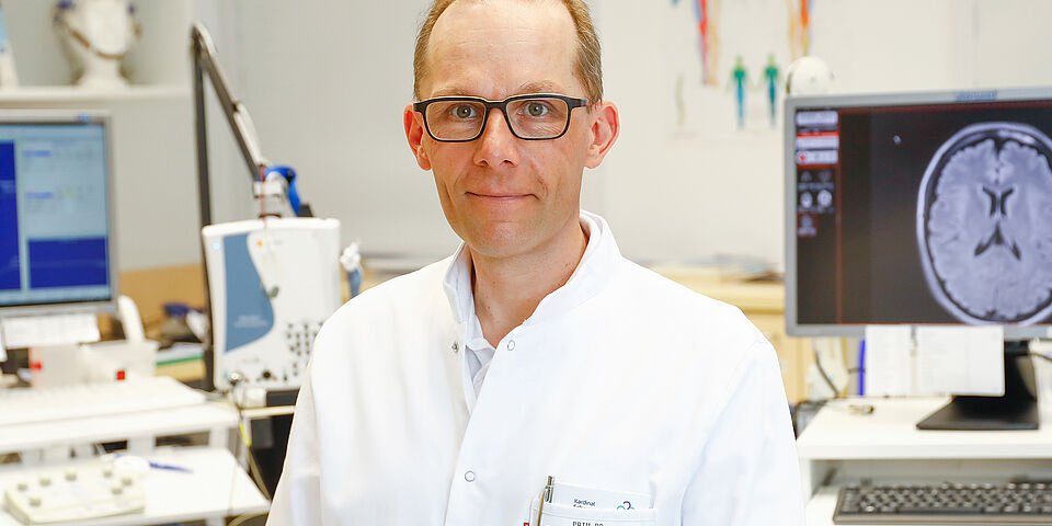 Dr. Christof Bocksrucker neuer Primar für Neurologie