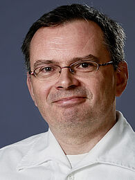 OA Dr. Alexander Woertz