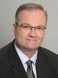 Dr. Lars Atorf