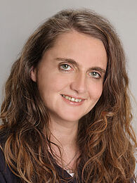  Ivonne Gattringer
